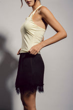 Cargar imagen en el visor de la galería, JOANE TOP - butter yellow
