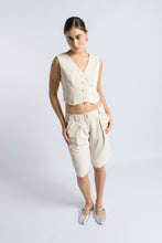 Cargar imagen en el visor de la galería, JUNE BERMUDA SHORTS - CREAM
