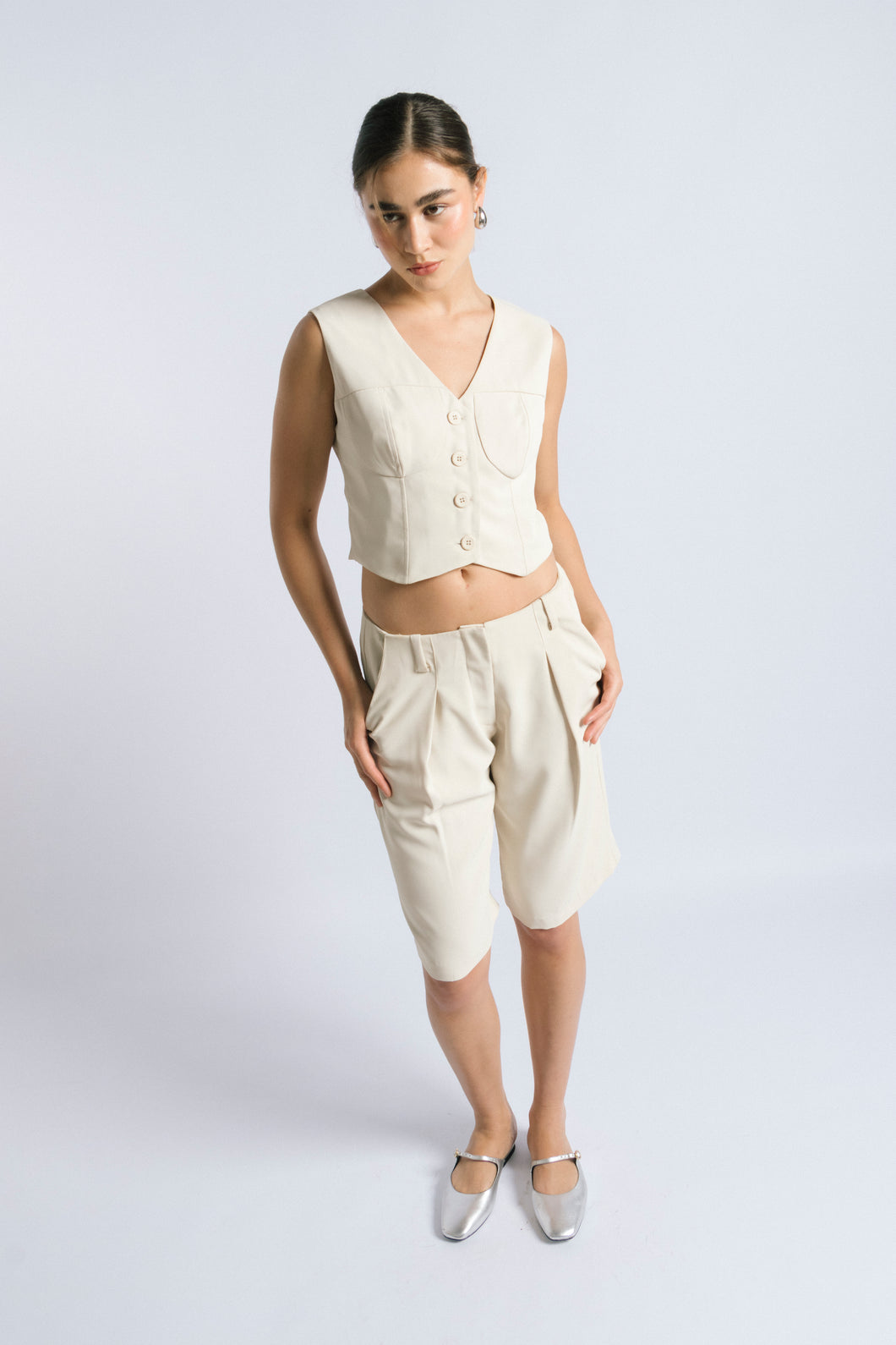 JUNE BERMUDA SHORTS - CREAM
